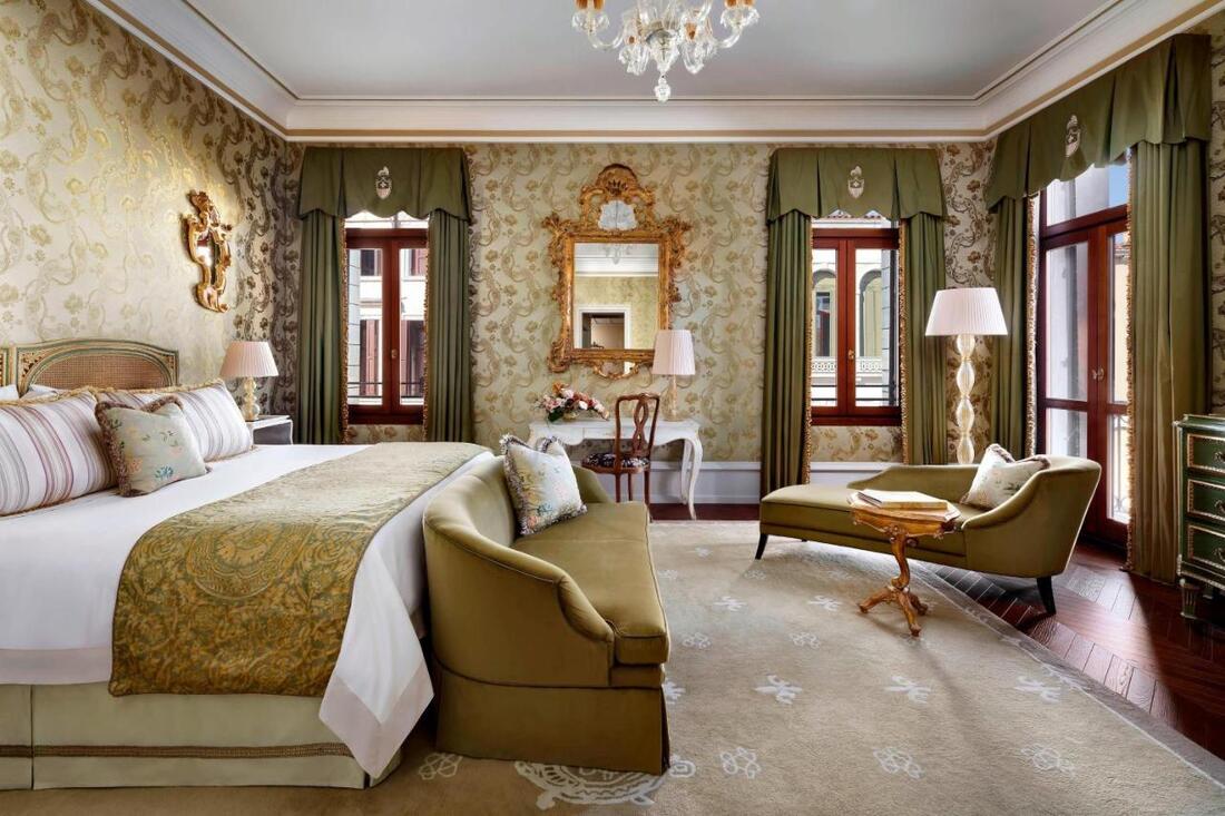 Gritti Palace bedroom